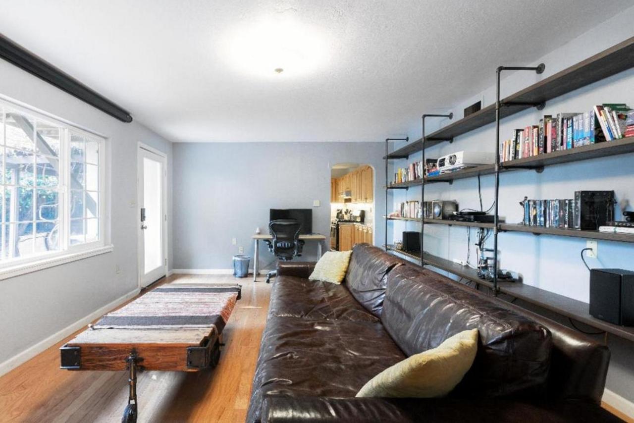 Large 1 Bedroom Apartment, Home Theater, Fireplace Berkeley Ngoại thất bức ảnh