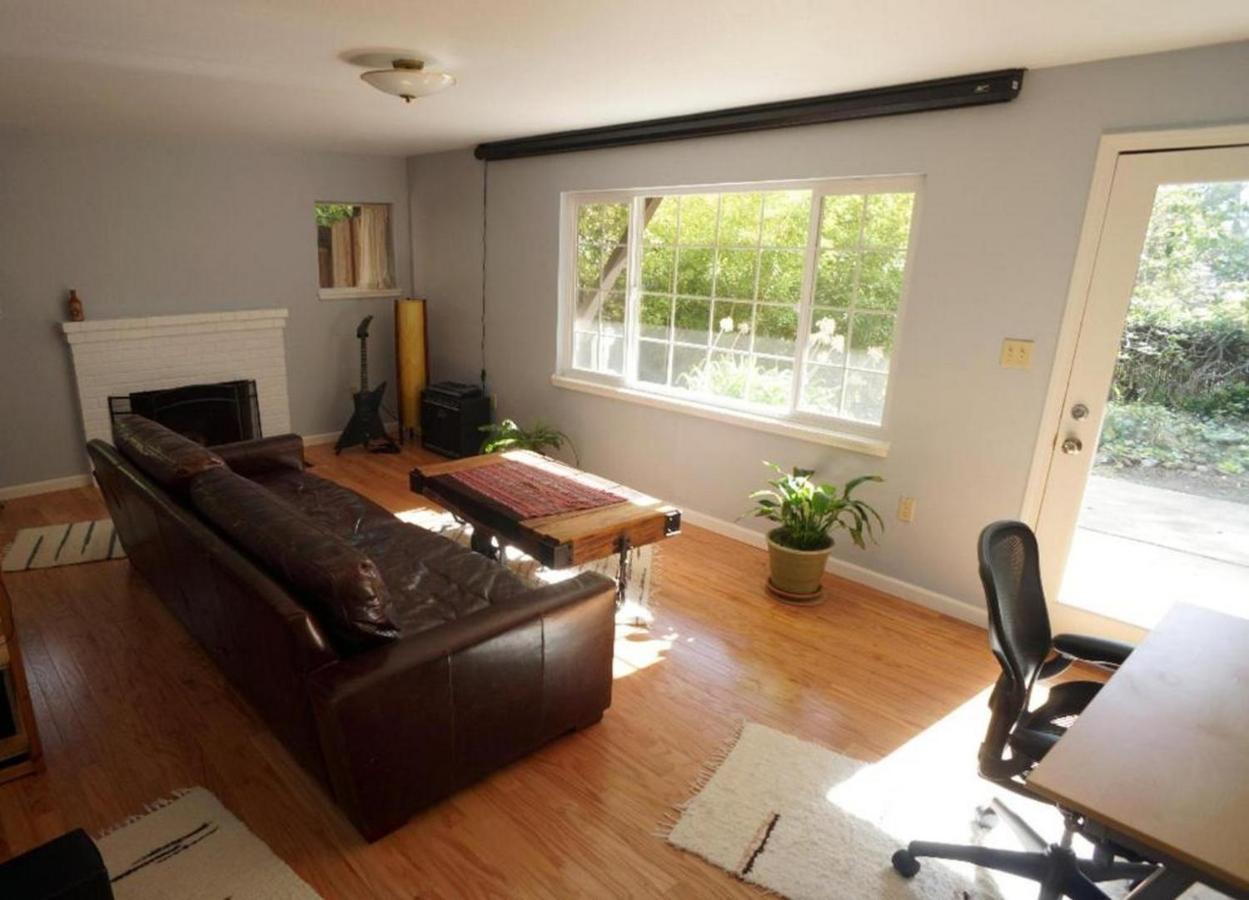 Large 1 Bedroom Apartment, Home Theater, Fireplace Berkeley Ngoại thất bức ảnh